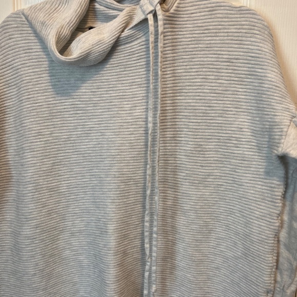 Cynthia Rowley size XL pullover - Picture 5 of 12